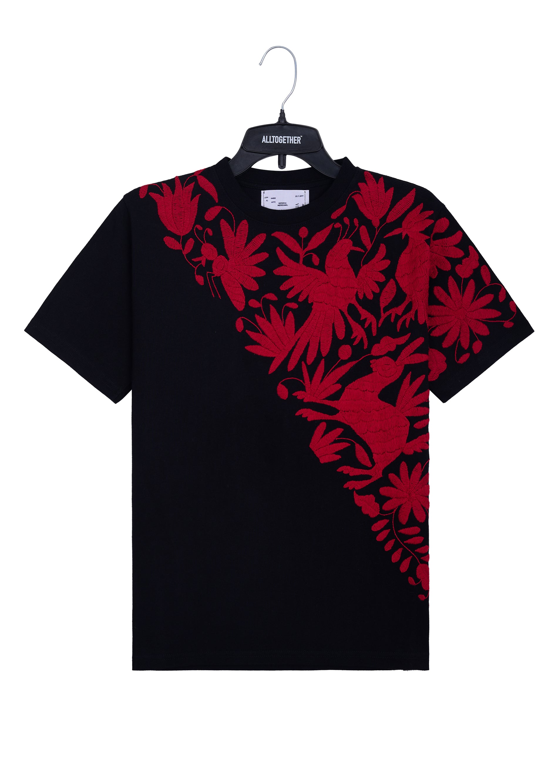 MAIA Negra / Bordado Cruzado Rojo